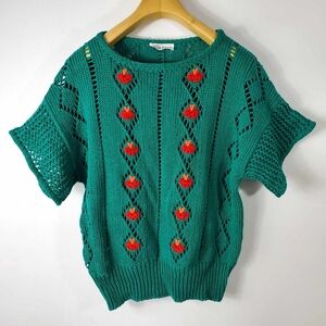 Classic Vintage 80s hand knit Soft wool Sweater Oversized Pullover Flower 3D